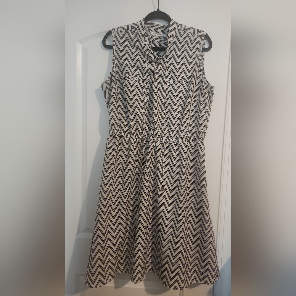 Chevron Patterned Black and White Skirt